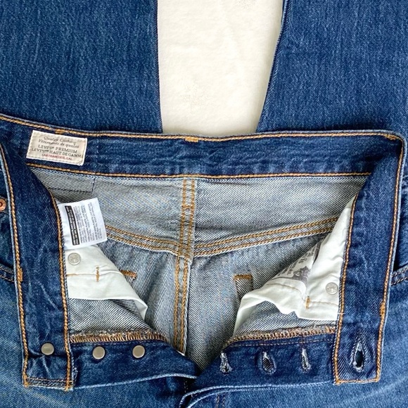 Levi’s 501 Premium Buttonfly Jeans - Picture 3 of 4